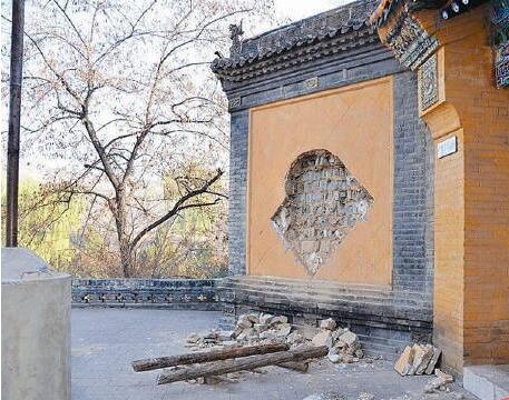 介休源神庙明代二龙戏珠琉璃壁心