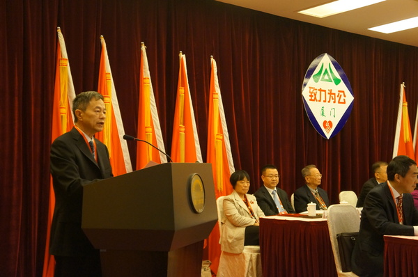 福建省政协副主席、致公党福建省委主委薛卫民讲话。（记者 照宁摄）3