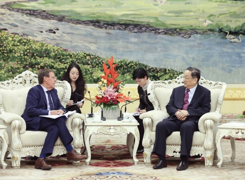 俞正声会见比利时联邦众议长布拉克 俞正声会见比利时联邦众议长布拉克