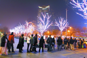 三里屯鞋贩子转卖加价