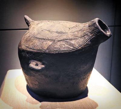 陶盉(田螺山遗址出土) 陶盉(田螺山遗址出土)