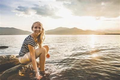 在泸沽湖，邹熠霏为玛格丽特拍下的照片。