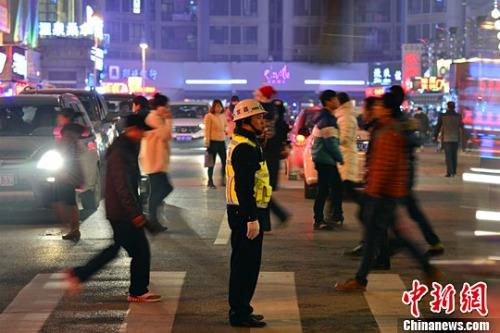 W020161216305344621388 W020161216305344621388