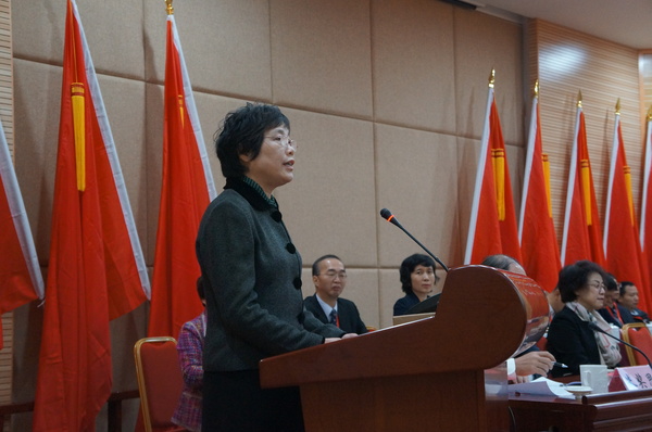 民建福建省委副主委程思怡讲话。（记者 照宁摄）2