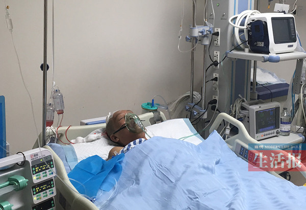 民工夫妻同患脑溢血大爱随行 村民工友自发来捐款