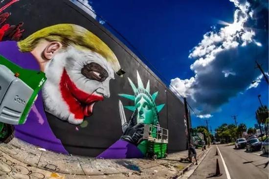美国Bushwick艺术区，由数位艺术家在纽约街头创作的特朗普壁画。图/Alessando Abate