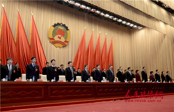 14.jpg开幕式上共唱国歌 14.jpg开幕式上共唱国歌