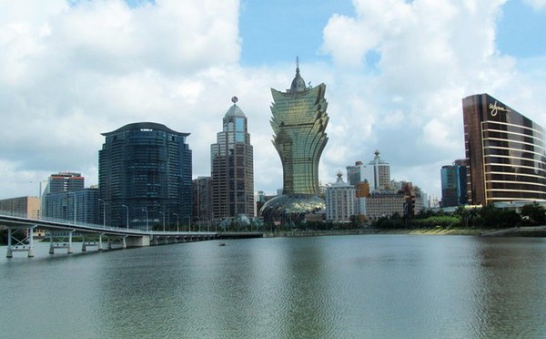 a17751498_s a17751498_s