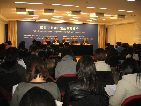 一、1月9日，国家卫生计生委召开新闻发布会，通报2017年重点工作、在公立医疗机构药品采购中推行“两票制”有关情况。人民政协网记者  张春莉  摄