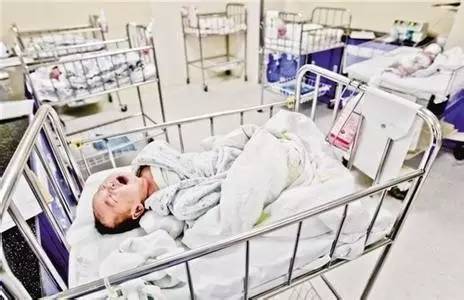 全面两孩1周年2 全面两孩1周年2