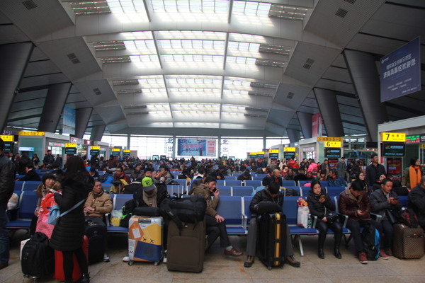 北京南站增设座椅至5100个(1) 北京南站增设座椅至5100个(1)