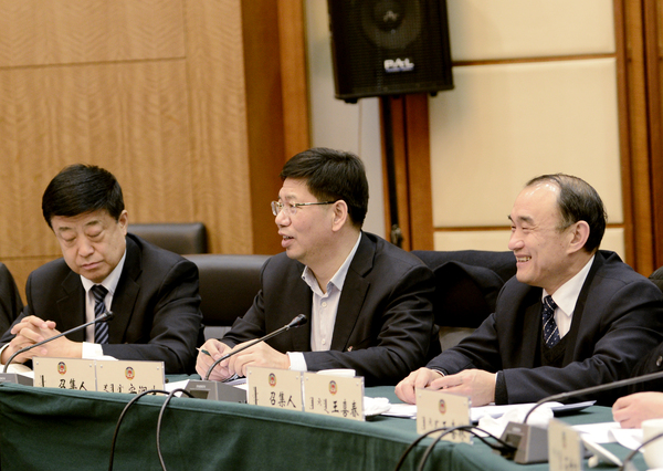 工商联界别小组讨论会现场 工商联界别小组讨论会现场