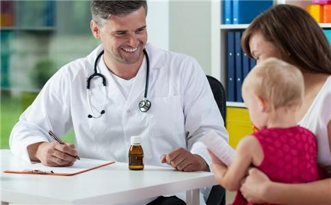 小孩眼屎多或是肺热 中医如何清除小儿肺热 小儿肺热有哪些表现 小儿肺热怎么办 中医如何清除小儿肺热