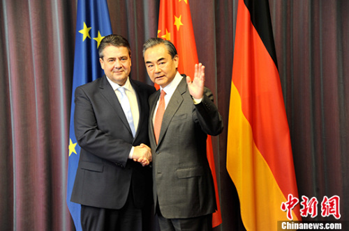 当地时间2月16日，赴德出席二十国集团非正式外长会的中国外交部长王毅在波恩与德国副总理兼外长加布里尔举行会谈。 <a target='_blank' href='http://www.chinanews.com/'>中新社</a>记者 彭大伟 摄