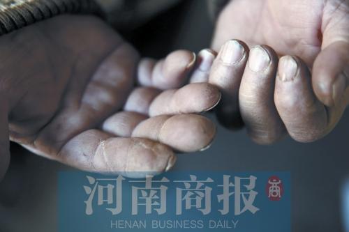 厉害了!郑州一大爷为孙子亲手打造3辆“兰博基尼”