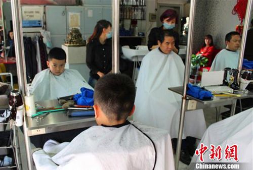 “二月二龙抬头”:吃龙鳞饼 “剃龙头”盼好运