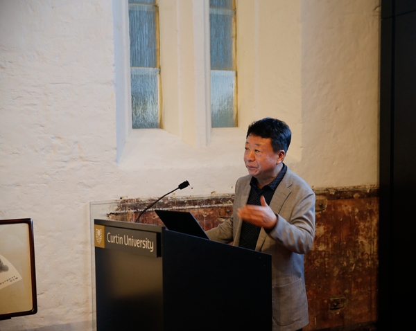 7画家盛鸣讲话_副本