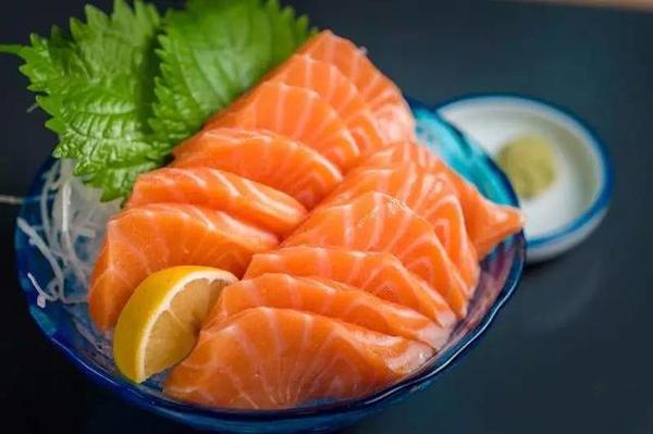 8种东西吃多了胃癌可能找上门！你家餐桌上就有