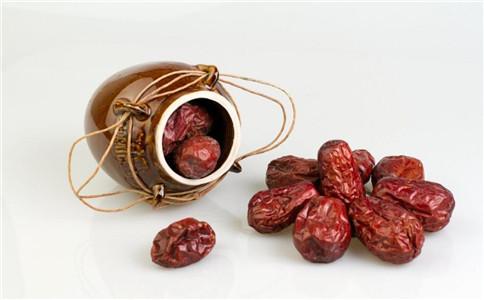 红枣搭配两种食物 补血效果很明显 红枣怎么吃才补血 红枣搭配什么食物吃好 红枣有哪些吃法