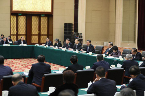 3月4日下午，习近平总书记看望出席全国政协十二届五次会议民进、农工党、九三学社政协委员并参加联组会。