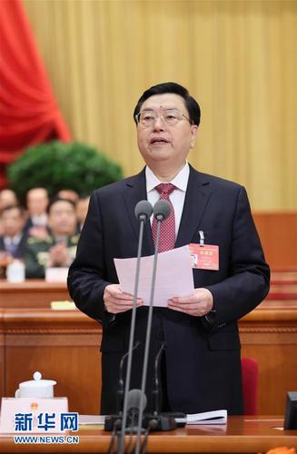 　　3月5日，第十二届全国人民代表大会第五次会议在北京人民大会堂开幕。张德江主持会议。 新华社记者兰红光摄