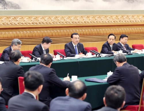 3月6日，中共中央政治局常委、国务院总理李克强参加十二届全国人大五次会议山东代表团的审议。新华社记者 姚大伟 摄