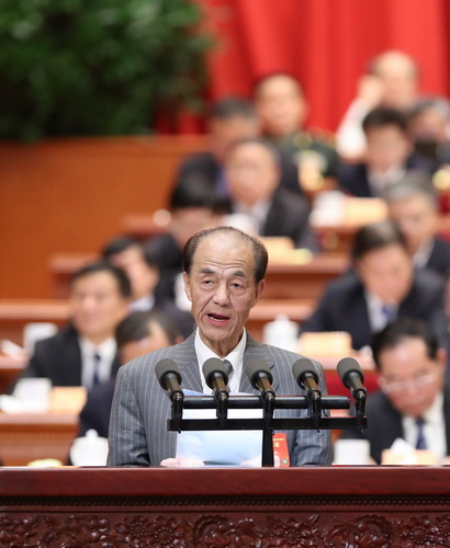 张泓铭委员作《楼市调控需要对冲异常波动的自动调节机制同综合施策形成合力》的发言 张泓铭委员作《楼市调控需要对冲异常波动的自动调节机制同综合施策形成合力》的发言