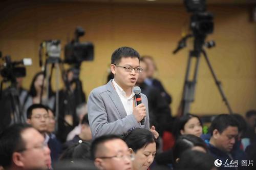 人民日报、人民网、人民日报客户端记者提问