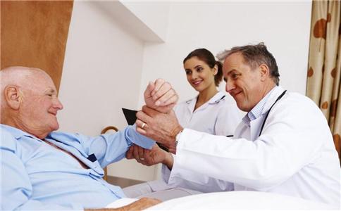 老人养生:注意易患的五种骨病 老人养生要注意什么 老人要注意哪些骨病 老人骨质疏松怎么办
