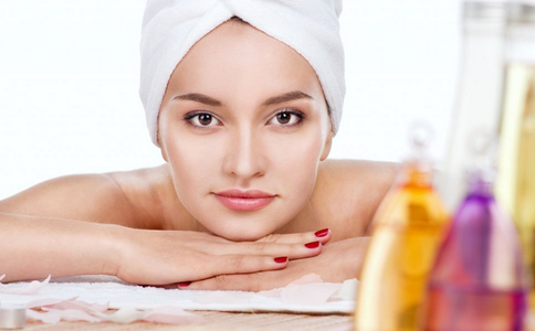 7种美容养颜粥 女性们值得拥有 女人吃什么粥可以美容养颜 哪些食物可以美容养颜 什么粥含有美容养颜的功效