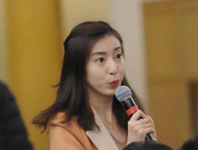 齐鲁晚报记者提问“家庭医生”