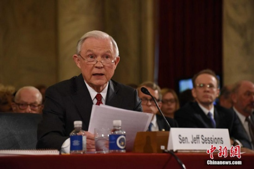 资料图:美国司法部长塞申斯 点击进入下一页