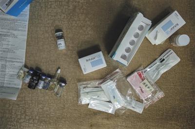 2月27日，在金泰国际美容中心，没有中文标识的肉毒素被摆在桌上。新京报记者 彭子洋摄 