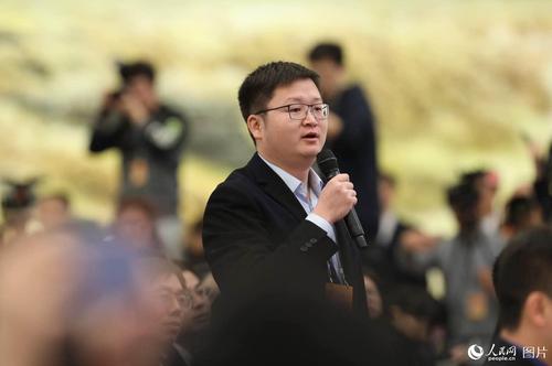 人民日报记者提问