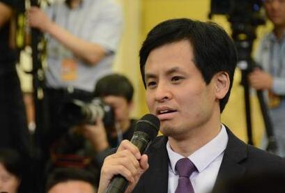 李克强：政府在过苦日子 力争今年减税降费达万亿元