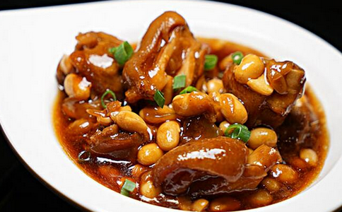 吃猪蹄好处 猪蹄可以预防神经衰弱 孕妇吃猪蹄有什么好处 猪蹄有什么营养价值 猪蹄有什么食用功效