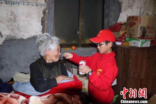 小义工有大善举 浙江诸暨“义二代”平均年龄11岁 店口镇义工协会提供 摄 小义工有大善举 浙江诸暨“义二代”平均年龄11岁 店口镇义工协会提供 摄