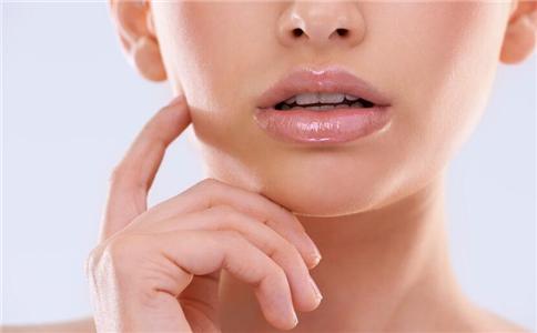 春季护唇小妙招 唇色可人更滋润 春季如何护唇 春季护唇有哪些方法 护唇的方法是什么