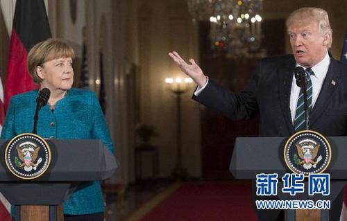 特朗普与默克尔首次会面“不合拍”难掩分歧