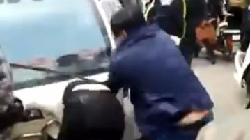 丈夫暴打妻子护小三