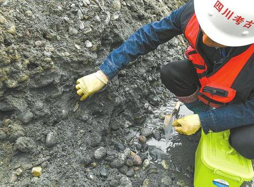 超万件“张献忠宝物”出水 江口沉银传说被考古证实