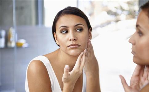 色斑多因心气不舒 中医针灸如何祛斑 脸上长色斑的原因是什么 中医针灸如何祛斑 针灸祛斑的方法是什么