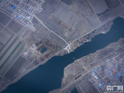 渡口航拍图(央广网记者 石昊鑫 摄) 点击进入下一页