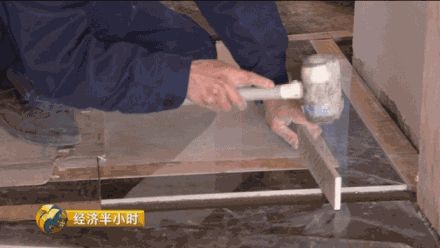 建筑工人收入碾压“白领”:贴瓷砖年入20万