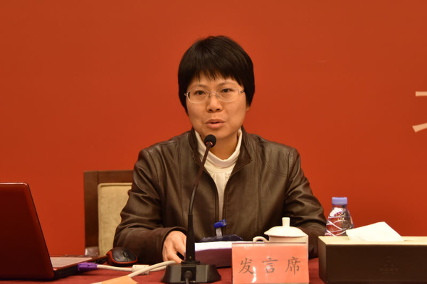 8、民盟广东省委参政议政工作处处长李敬东介绍参政议政经验体会。张雨斌 摄影