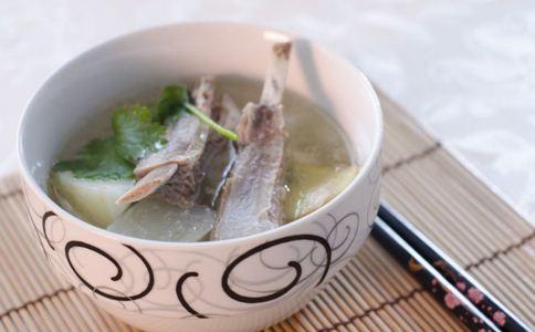 绵绵细雨 春季祛湿怎么吃 春季祛湿怎么吃 春季祛湿的方法 春季吃什么祛湿