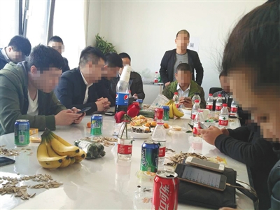 记者卧底贷款中介:假公章假离婚协议骗贷 员工曝月薪十万