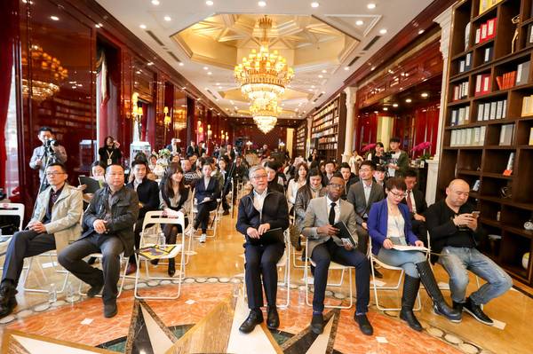 发布会现场  发布会现场