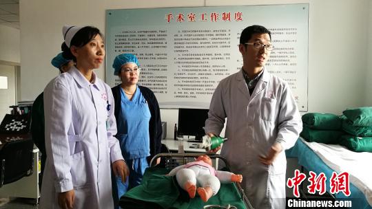 山西医疗扶贫队在县城：“病床旁多站三分钟”