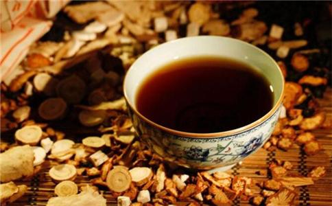 中药怎么喝才不会苦 支招几个小方法 怎么喝中药不苦 中药怎么喝才会不苦 喝中药有什么禁忌